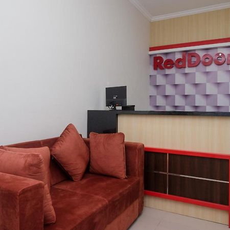 Reddoorz Near Kawasan Bandara Ahmad Yani Semarang 2 호텔 외부 사진